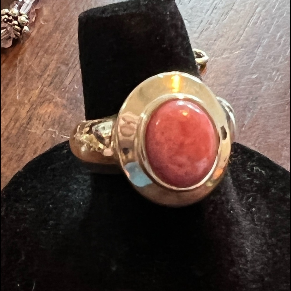 EUC pink gemstone (? Rose agate ?) sterling silver ring